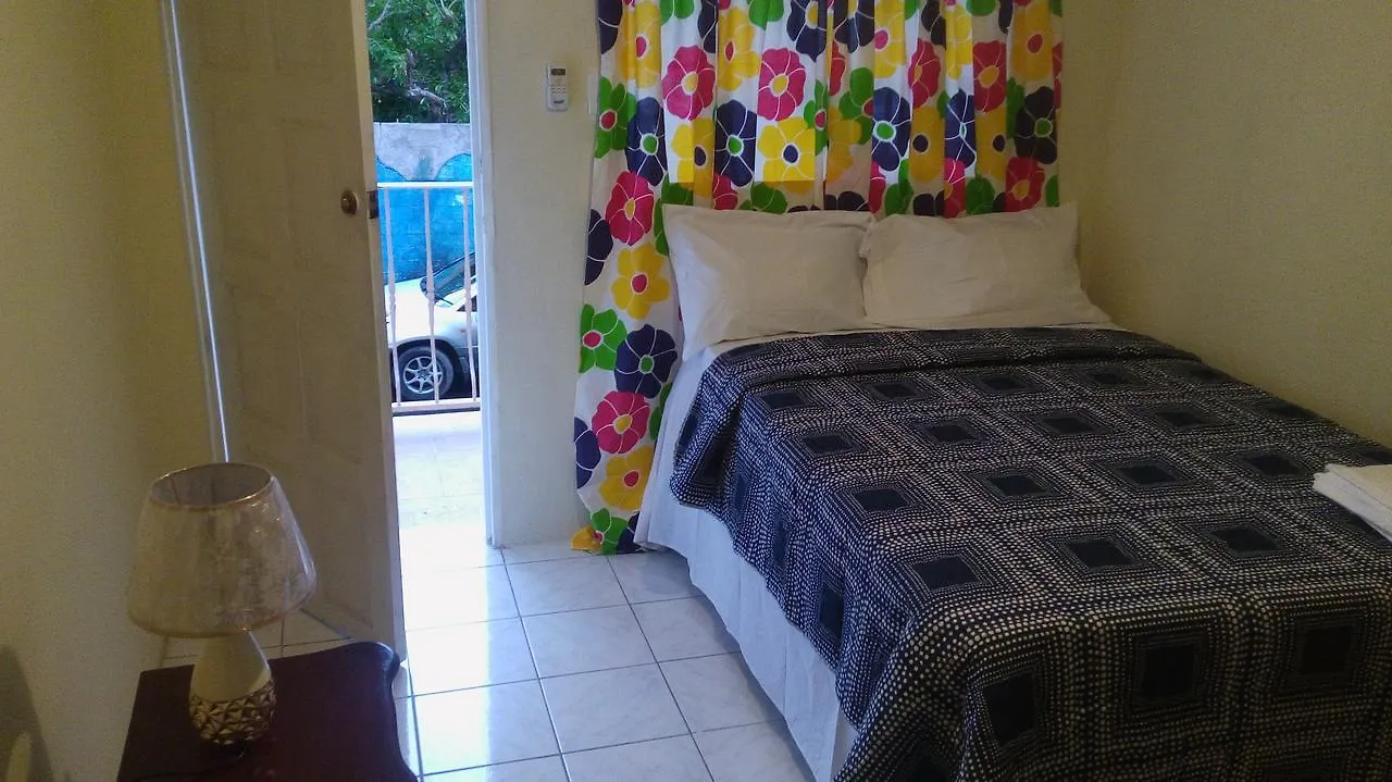 Tropical Manor Inn Half-Way-Tree Kingston Jamaica