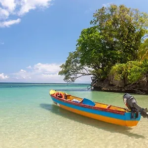 Rockhampton 3*, Kingston Jamaica